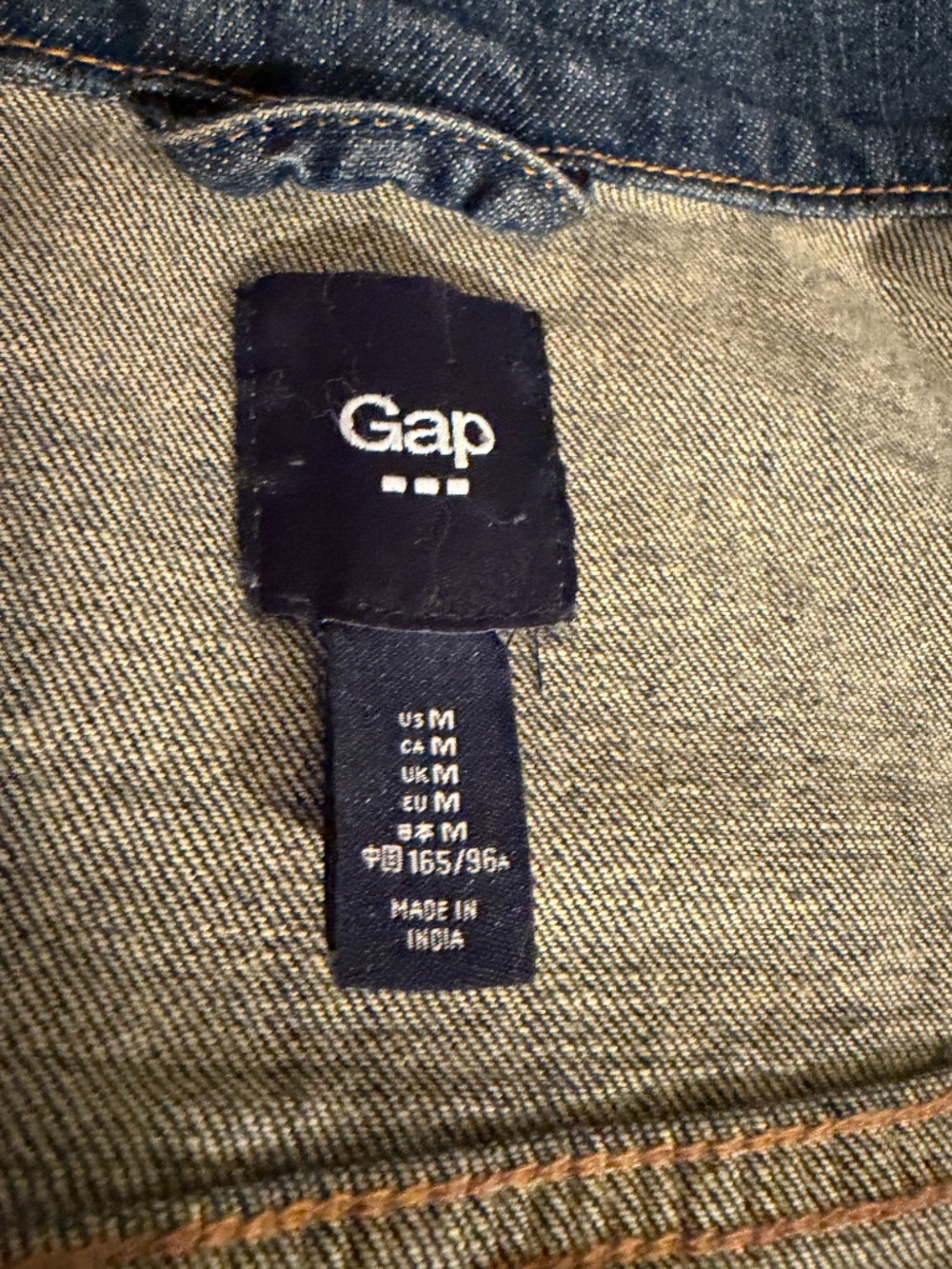 Women’s Gap Jean Jacket - Medium - Picture 2 of 6